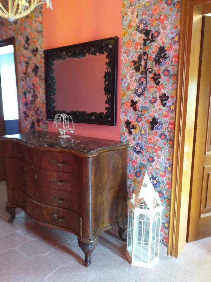 Отель La Montecchia House Montecchia di Crosara Экстерьер фото